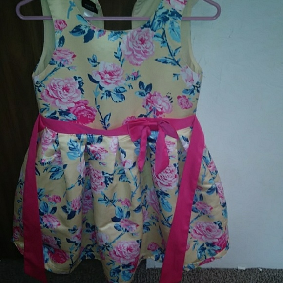 Dress - Picture 1 of 2